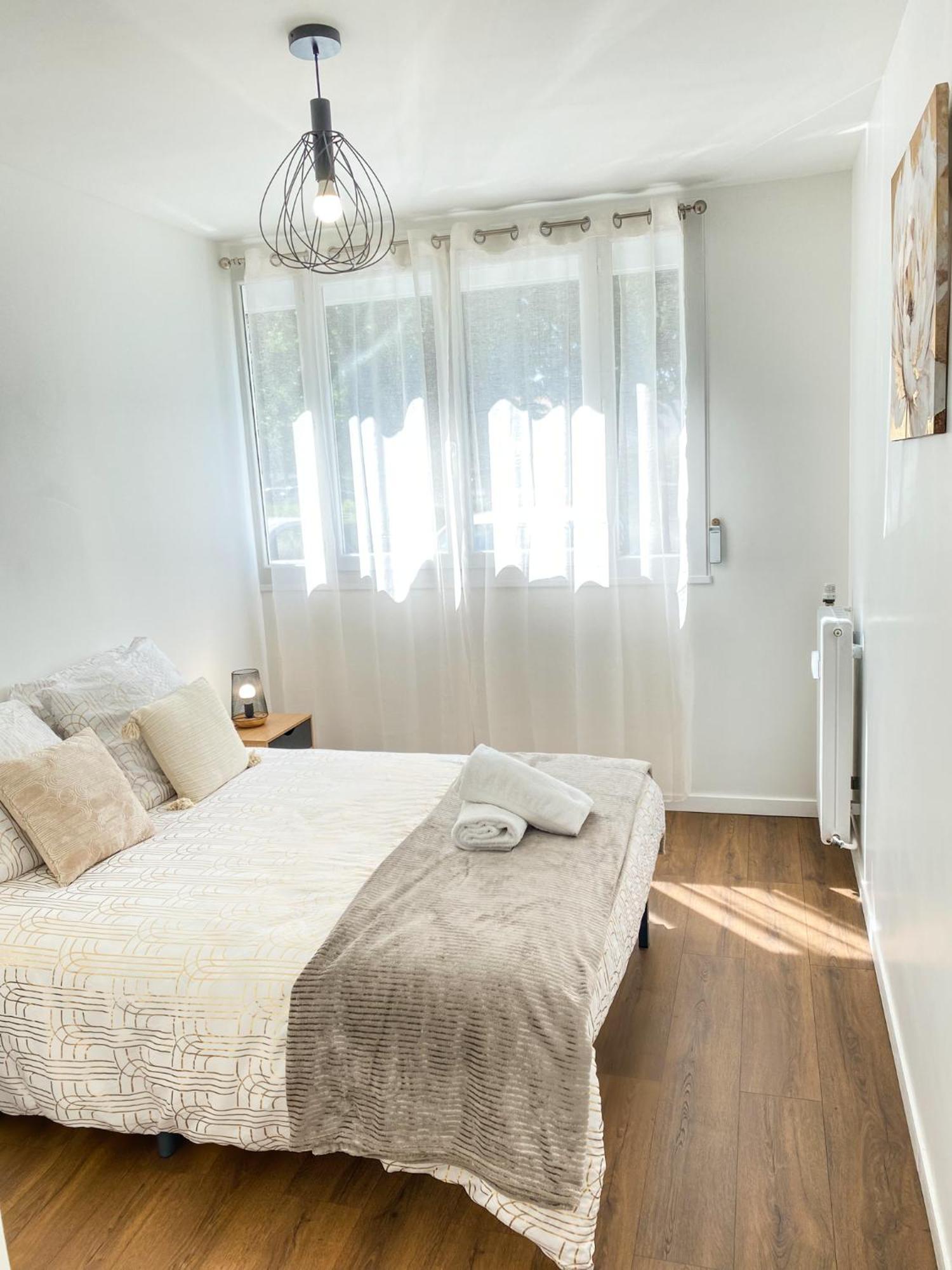 T3 Moderne Avec Balcon Terrasse Et Parking Gratuit Apartment นีออร์ ภายนอก รูปภาพ